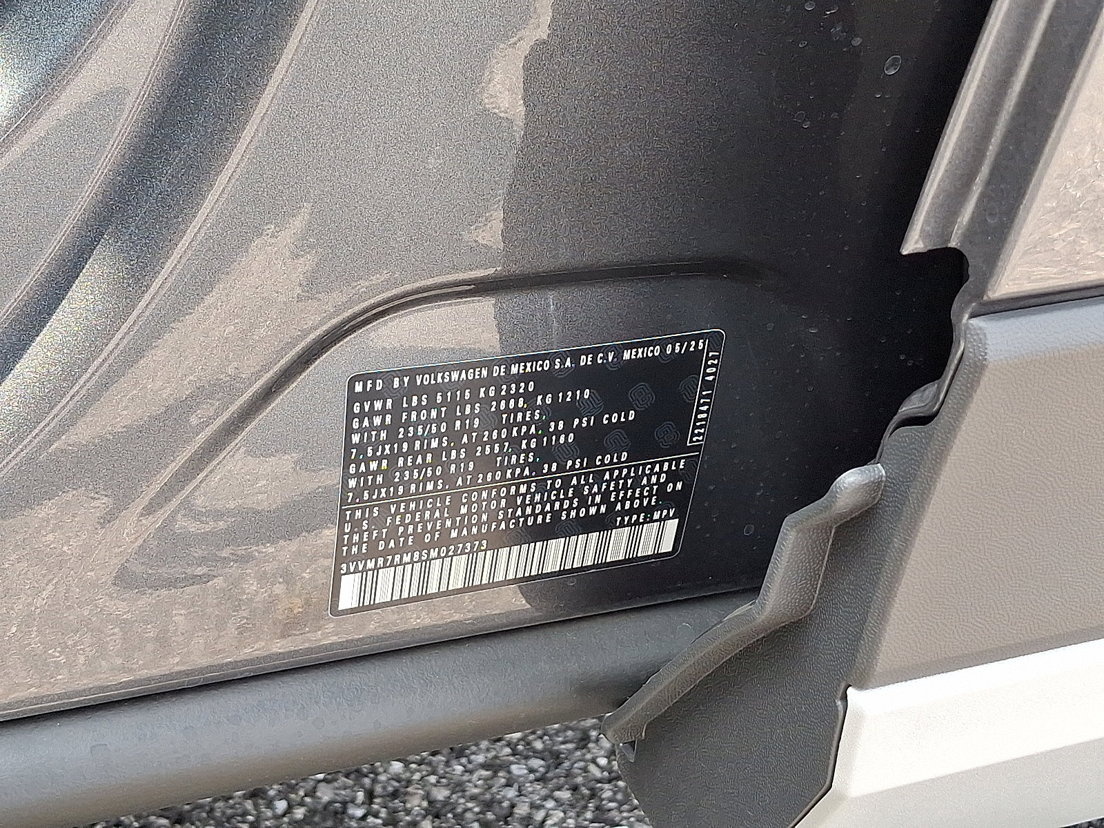 New 2025 Volkswagen Tiguan SE image 11