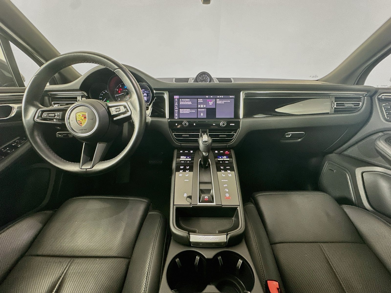 Certified 2022 Porsche Macan AWD/4WD image 14