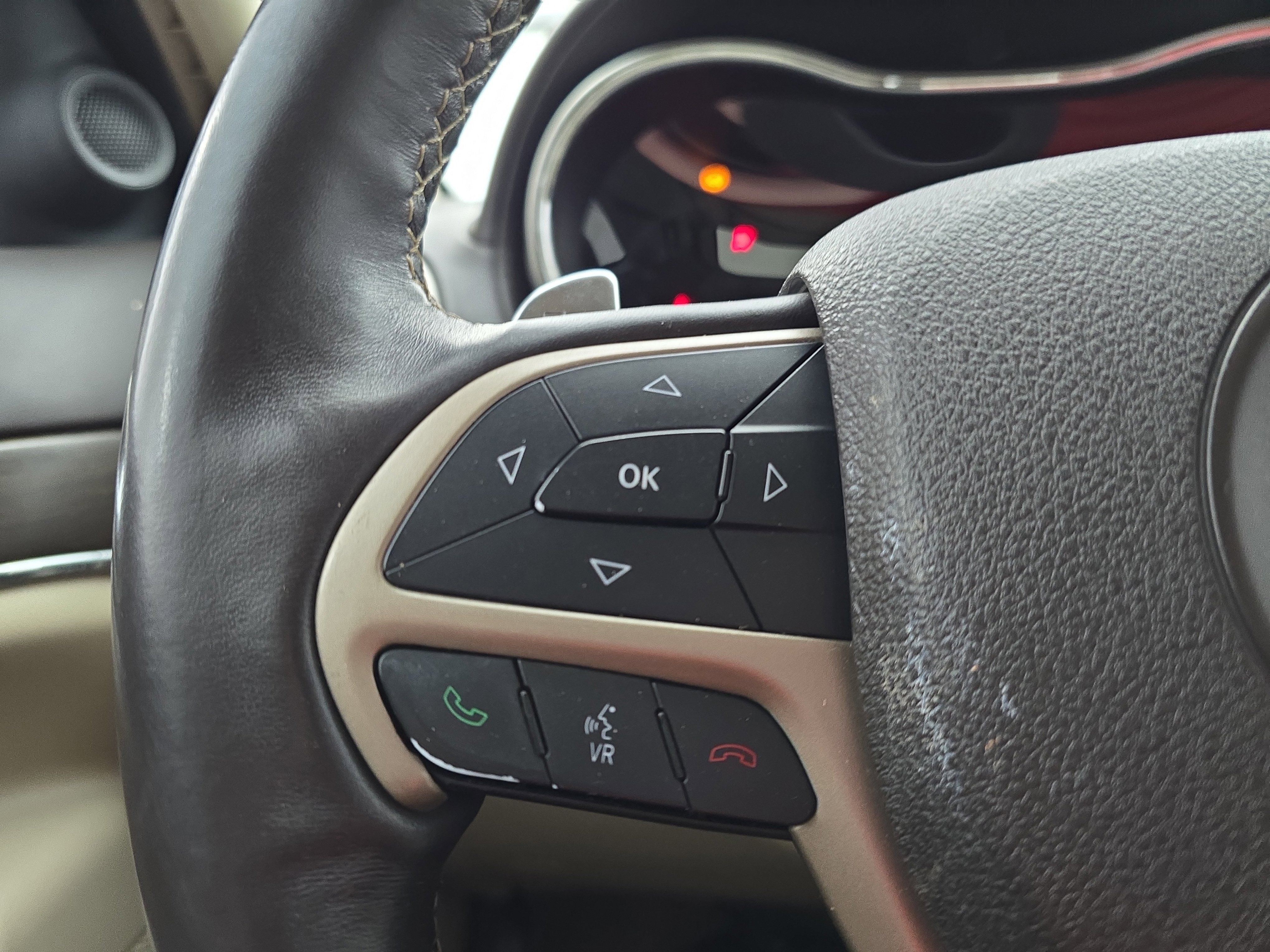 Used 2014 Jeep Grand Cherokee Overland image 17