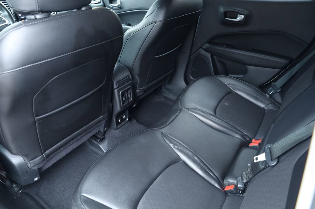 Used 2020 Jeep Compass Latitude FWD image 25