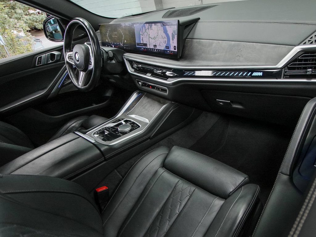 Used 2024 BMW X6 M60i AWD/4WD image 22