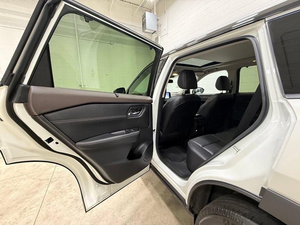 Used 2023 Nissan Rogue SL w/ SL Premium Package AWD/4WD image 37