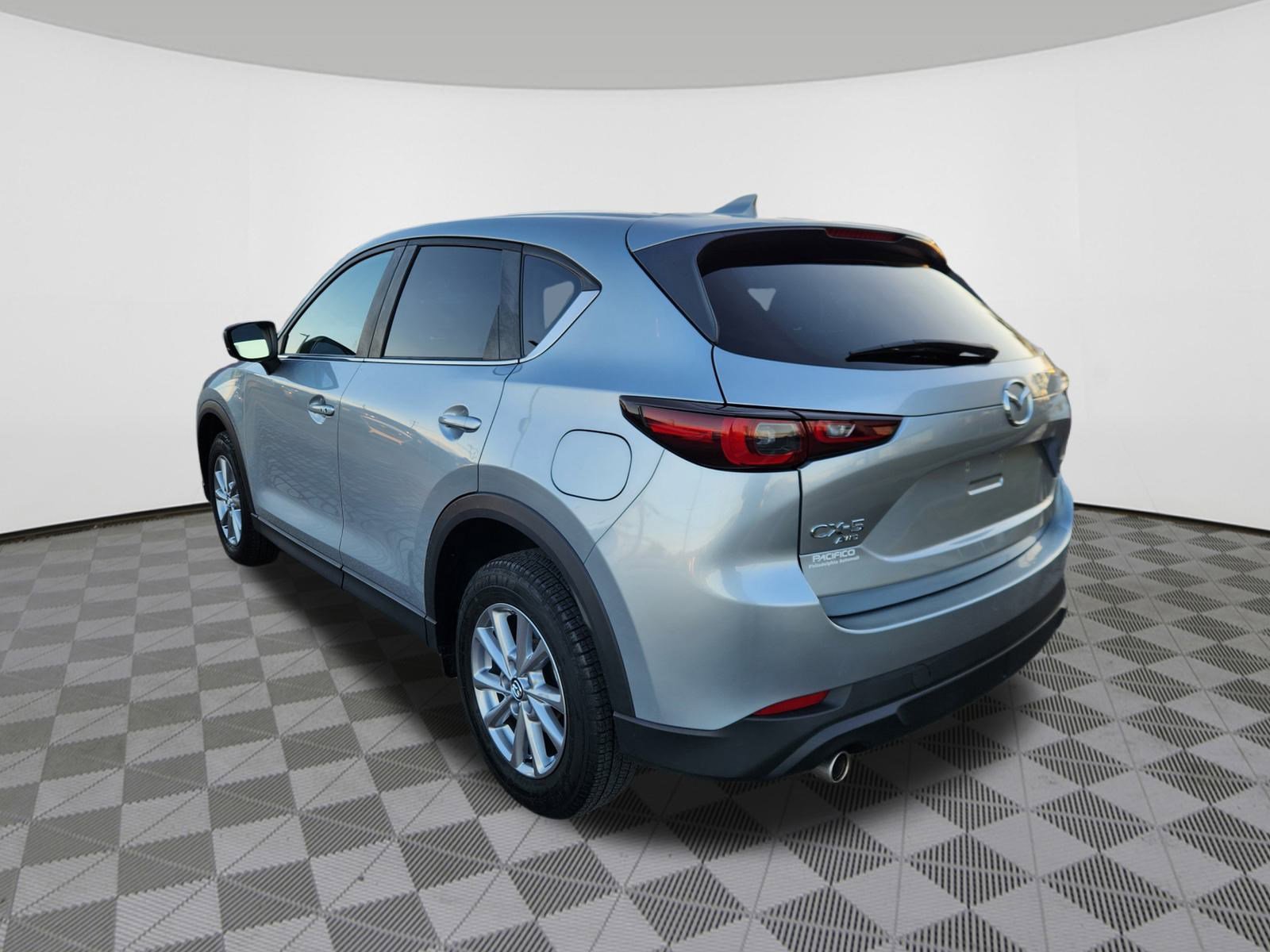 Certified 2023 MAZDA CX-5 AWD 2.5 S w/ Select Package image 3