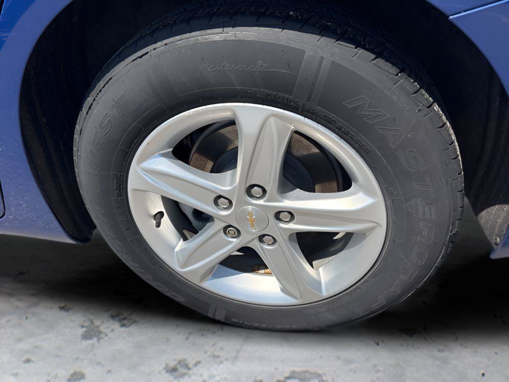Used 2023 Chevrolet Malibu LS FWD image 17