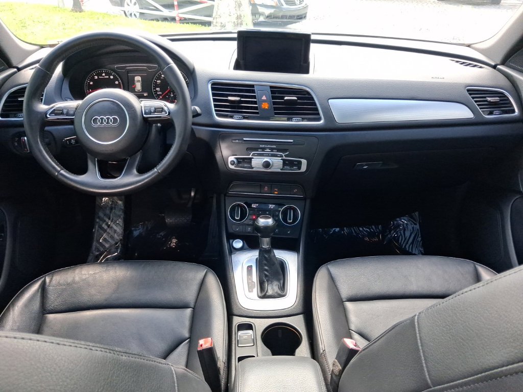 Used 2016 Audi Q3 2.0T Premium Plus w/ Technology Package FWD image 9