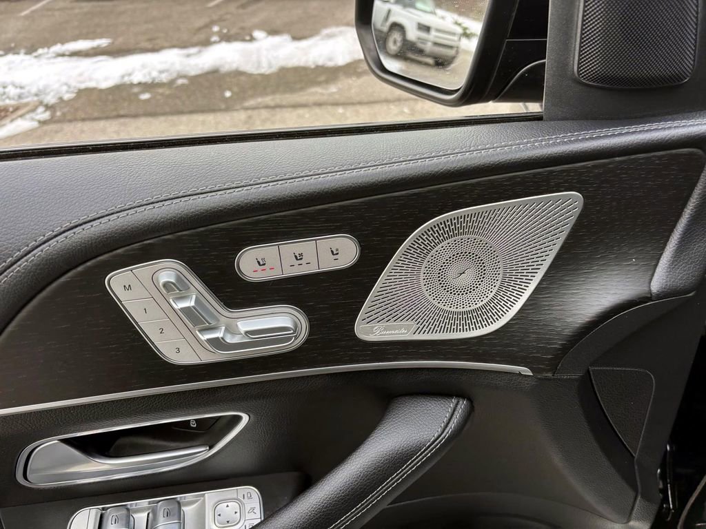Used 2024 Mercedes-Benz GLE 350 4MATIC image 12
