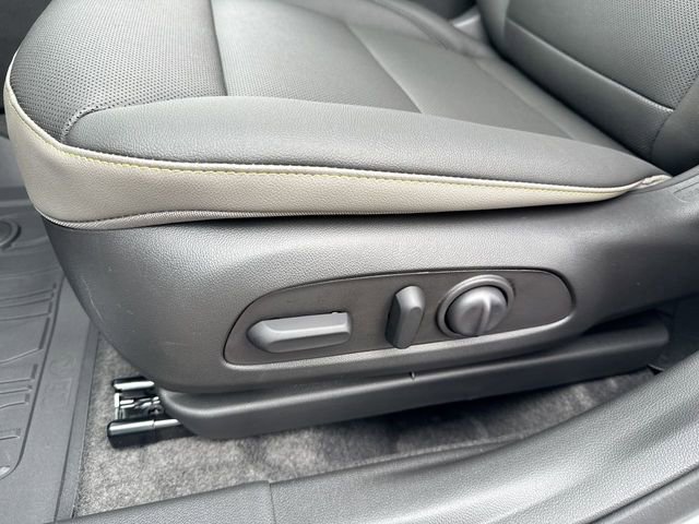 New 2026 Chevrolet Trax ACTIV w/ Sunroof Package FWD image 12