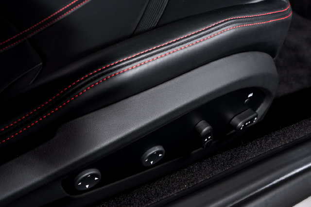 Certified 2020 Ferrari 812 Superfast RWD image 61