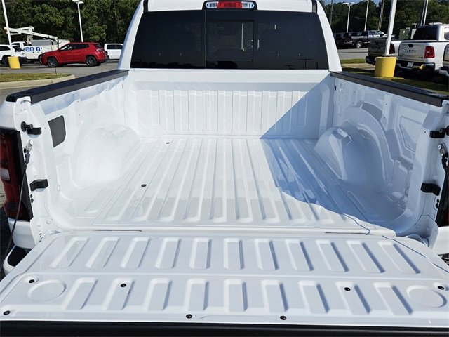 New 2026 RAM 1500 4x4 Crew Cab image 12
