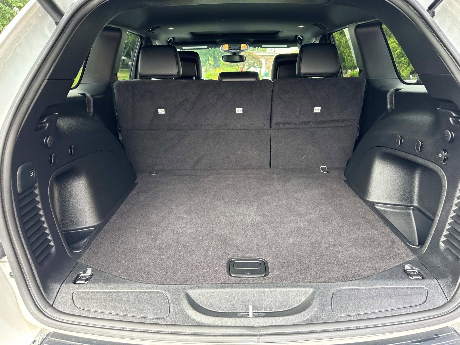 Used 2022 Jeep Grand Cherokee Limited image 12