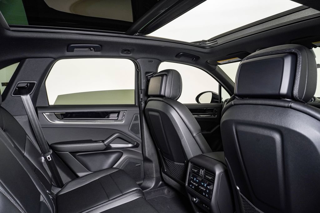 New 2026 Porsche Cayenne AWD/4WD image 16