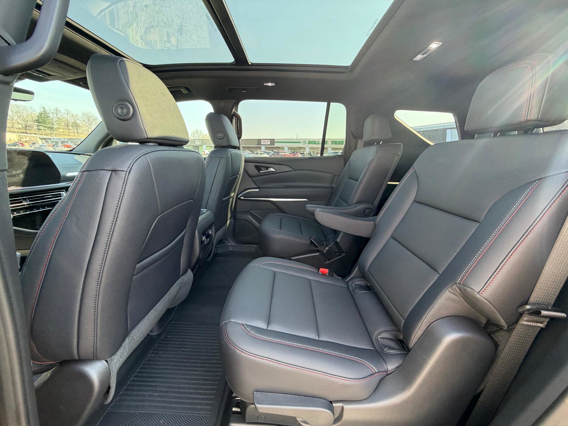 New 2026 Chevrolet Traverse Z71 w/ Driver Confidence Package image 14