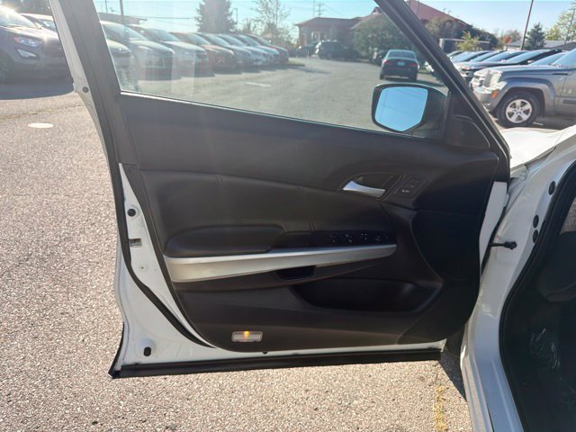 Used 2013 Honda Crosstour EX-L image 16
