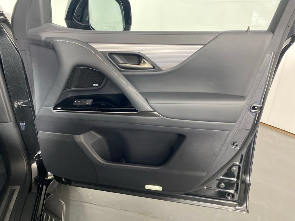 Certified 2026 Lexus LX 700h F Sport AWD/4WD image 32