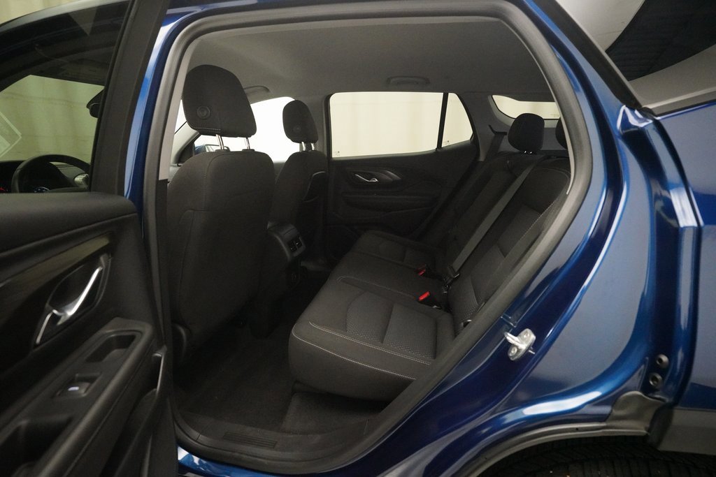 Used 2023 GMC Terrain SLE w/ Driver Convenience Package image 16
