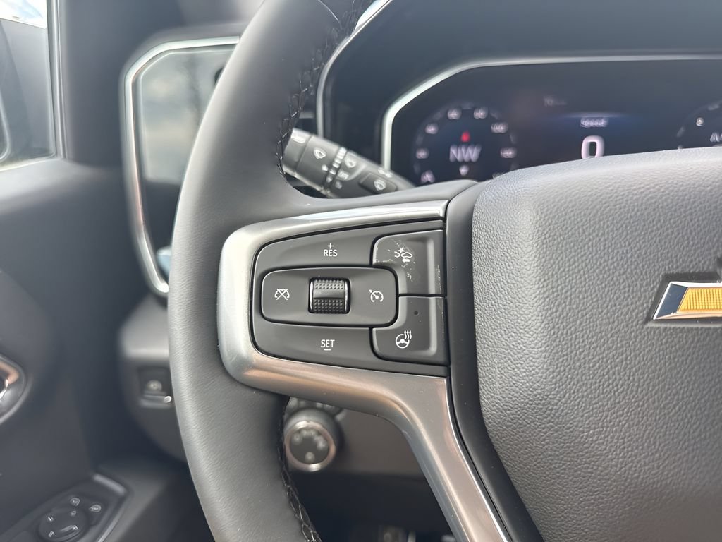 Used 2026 Chevrolet Silverado 1500 LT AWD/4WD image 14