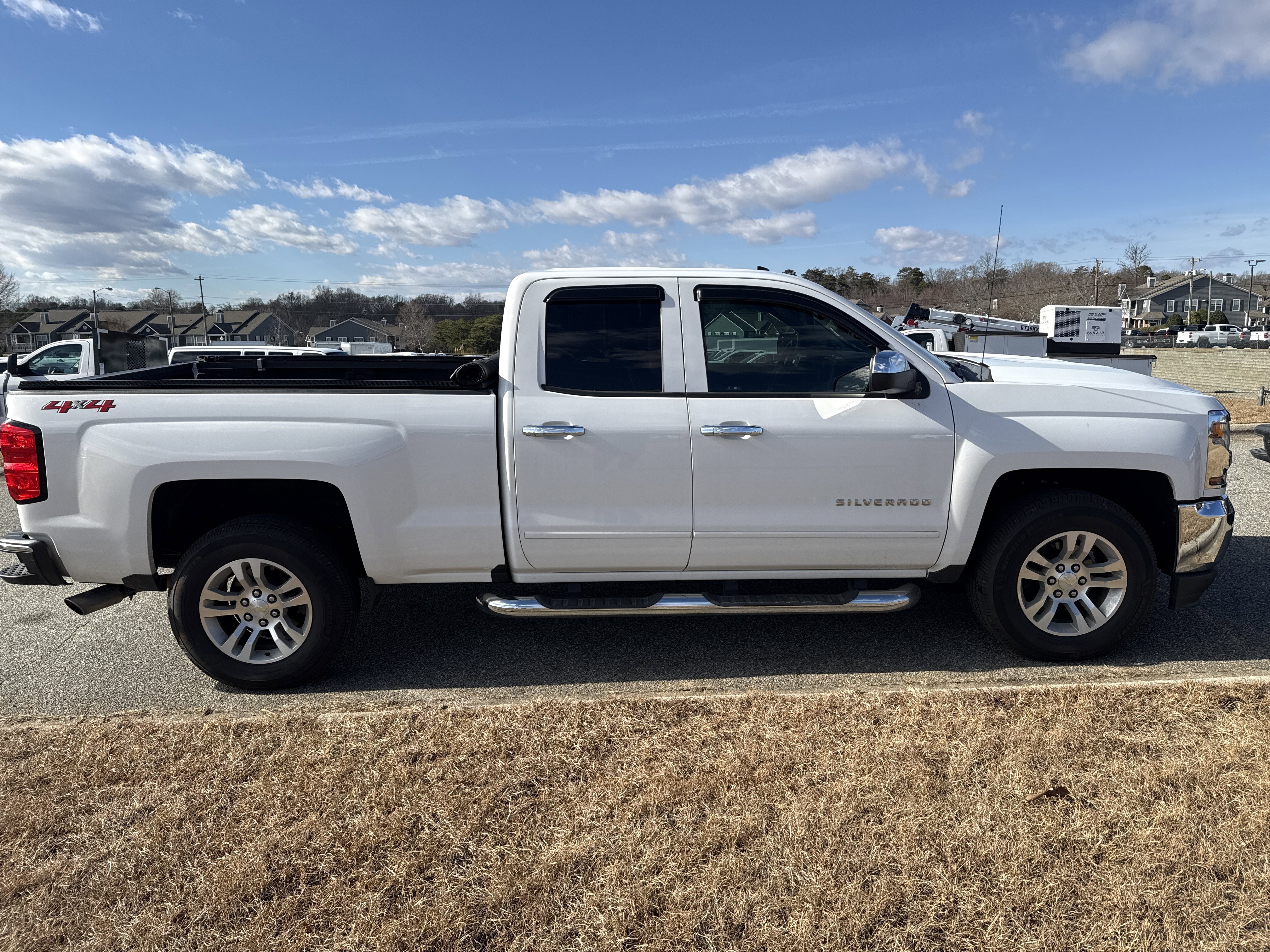 Used 2019 Chevrolet Silverado 1500 LT w/ All Star Edition image 11