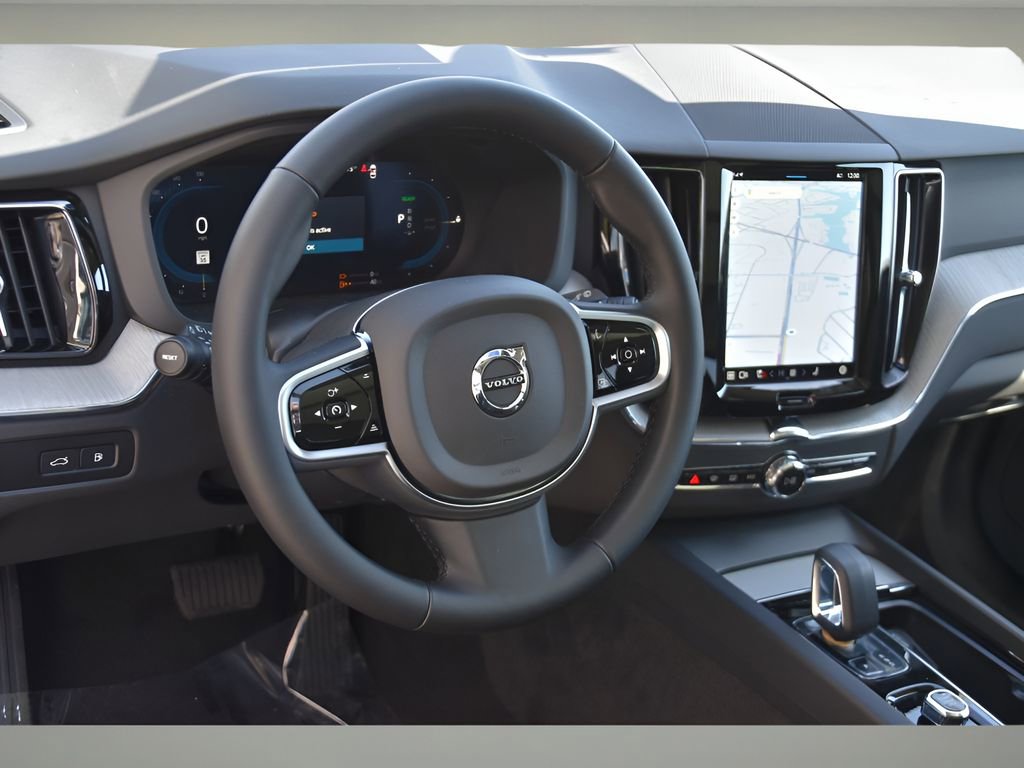 Certified 2025 Volvo XC60 T8 Plus w/ Protection Package Premier image 9