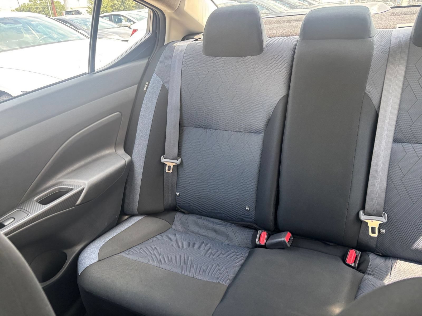 Used 2025 Nissan Versa SV FWD image 36