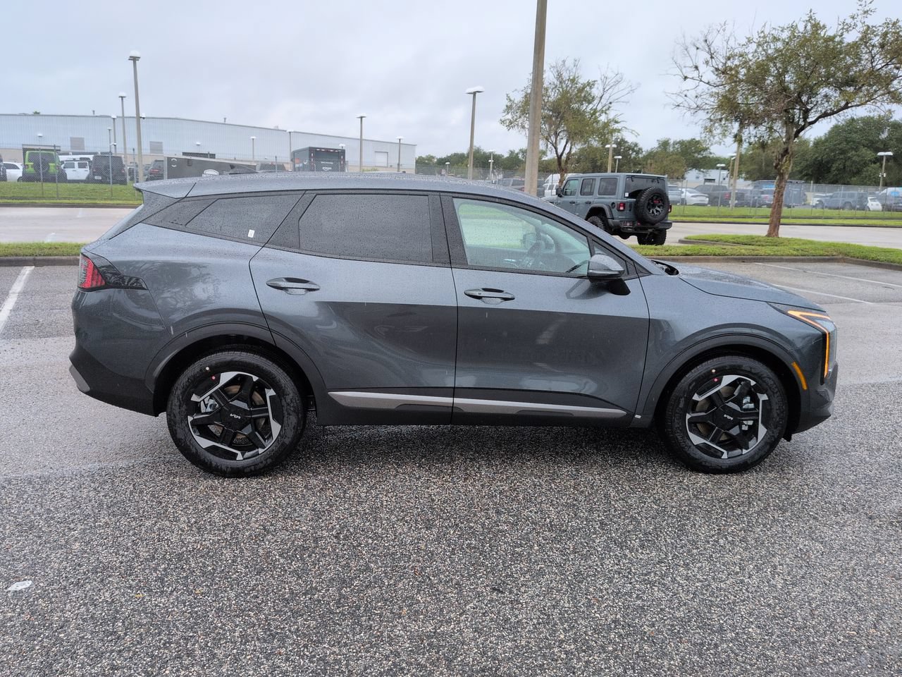 New 2027 Kia Sportage S FWD image 4