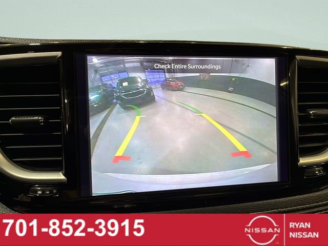 Used 2023 Chrysler Pacifica Touring-L image 23