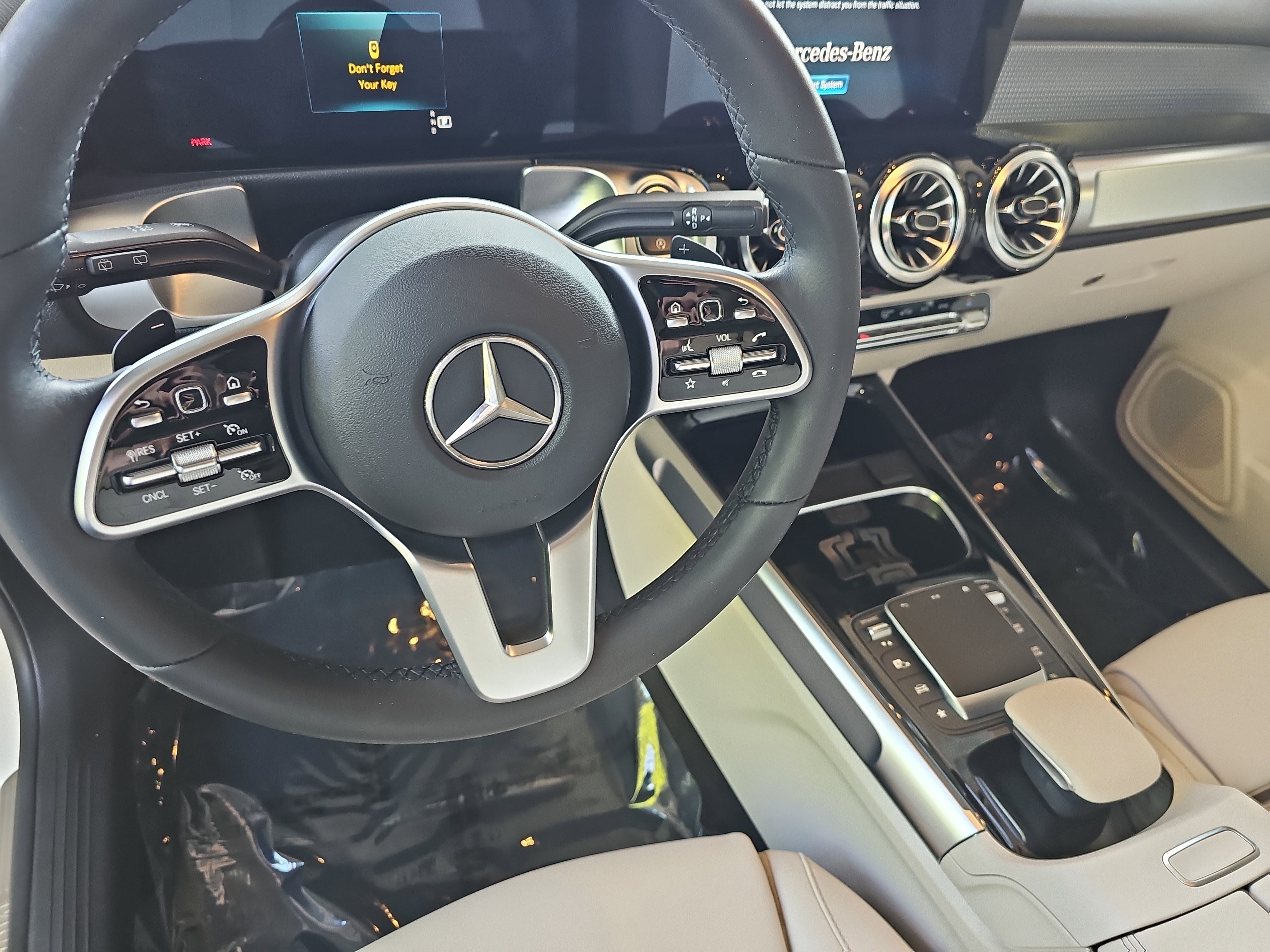 Used 2022 Mercedes-Benz GLB 250 image 18