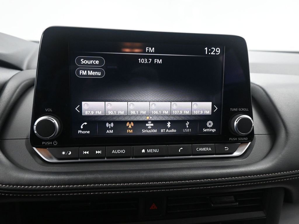 Used 2024 Nissan Rogue S image 37