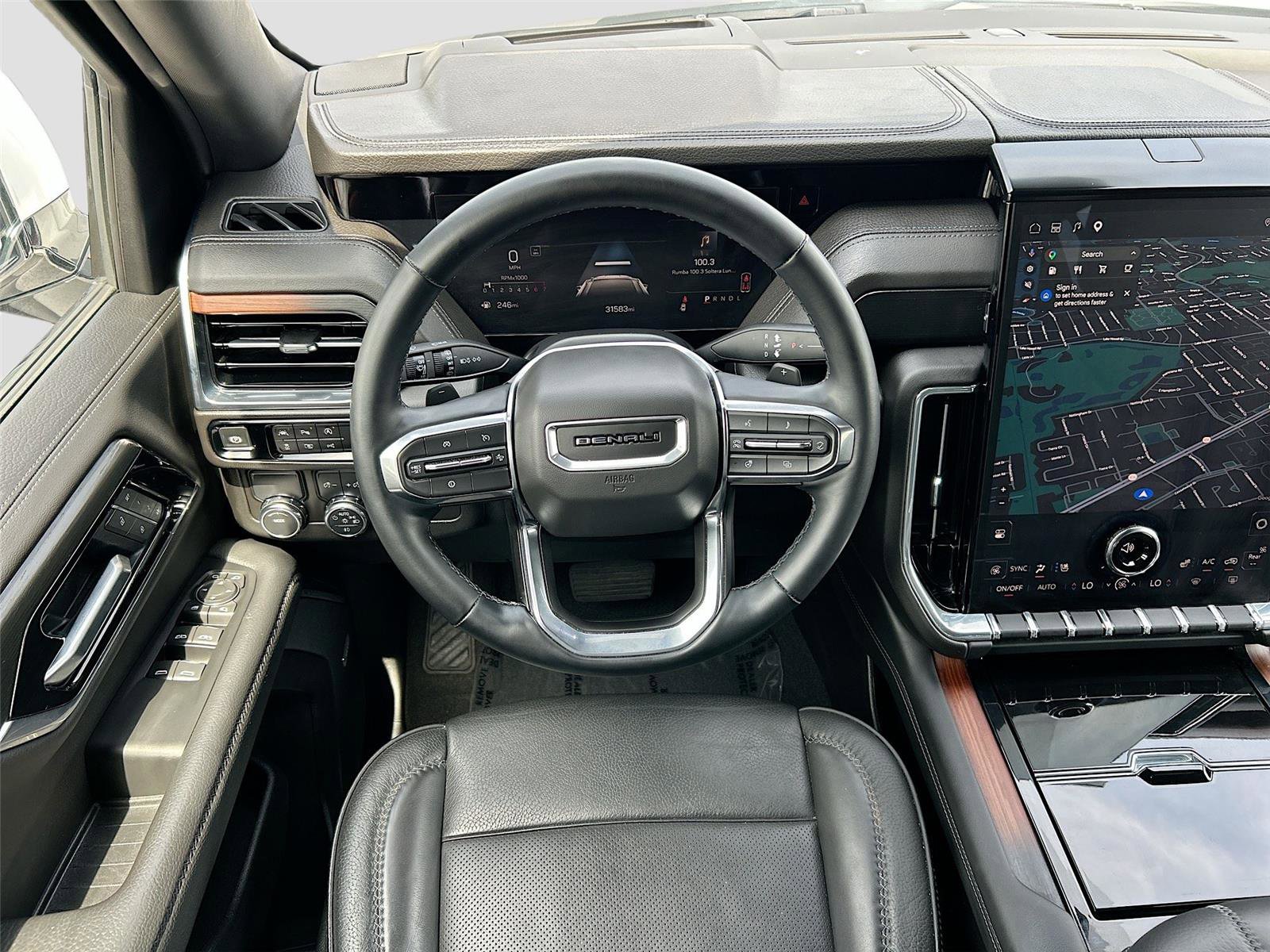 Used 2025 GMC Yukon Denali RWD image 23
