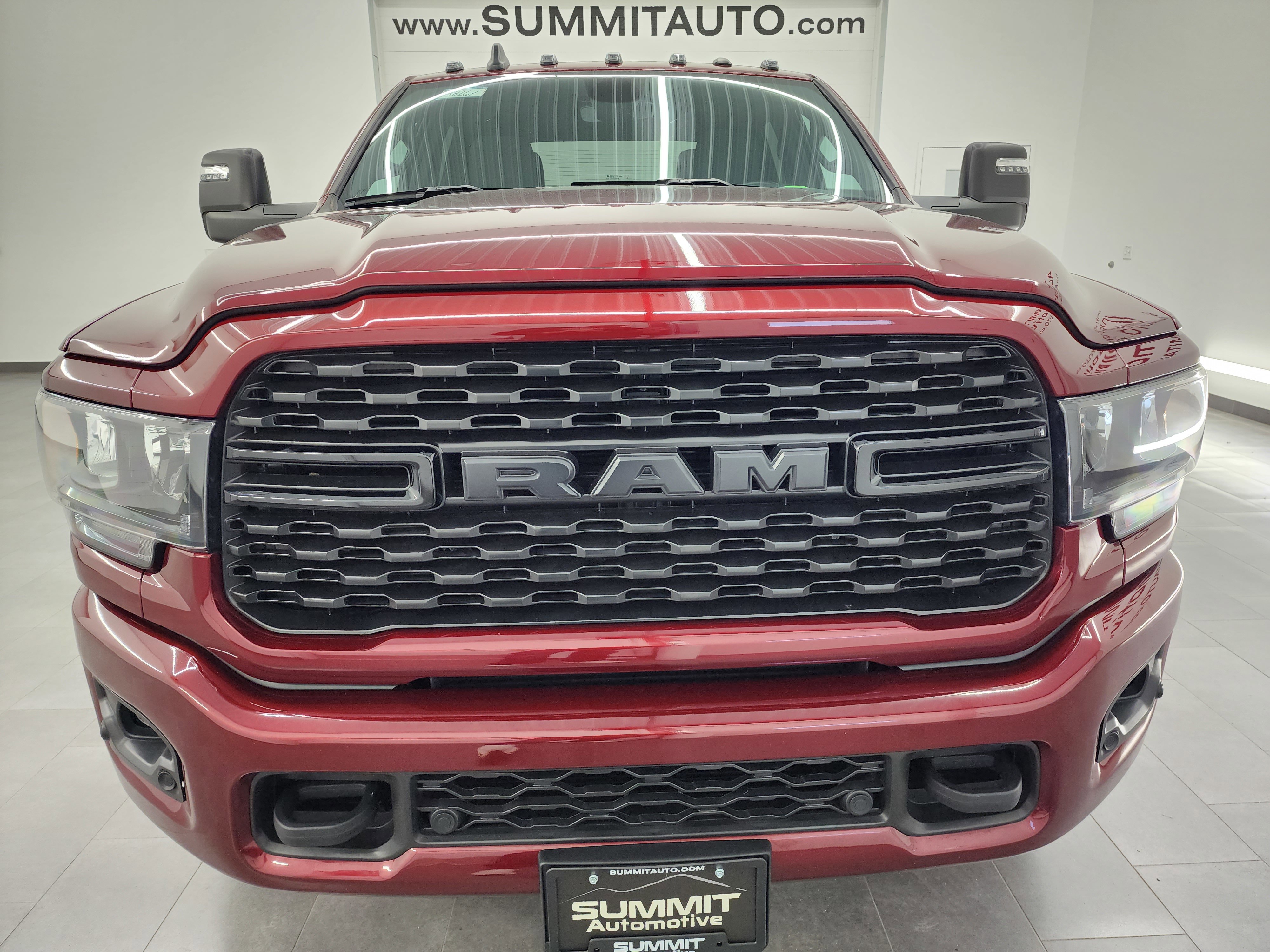 Used 2024 RAM 3500 Big Horn w/ Night Edition AWD/4WD image 23