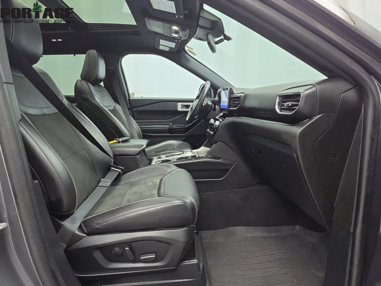 Used 2023 Ford Explorer ST AWD/4WD image 48