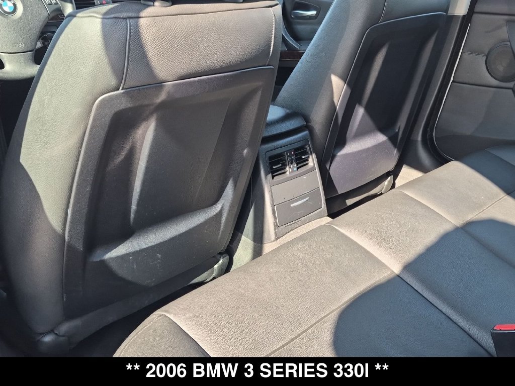 Used 2006 BMW 330i Sedan RWD image 29
