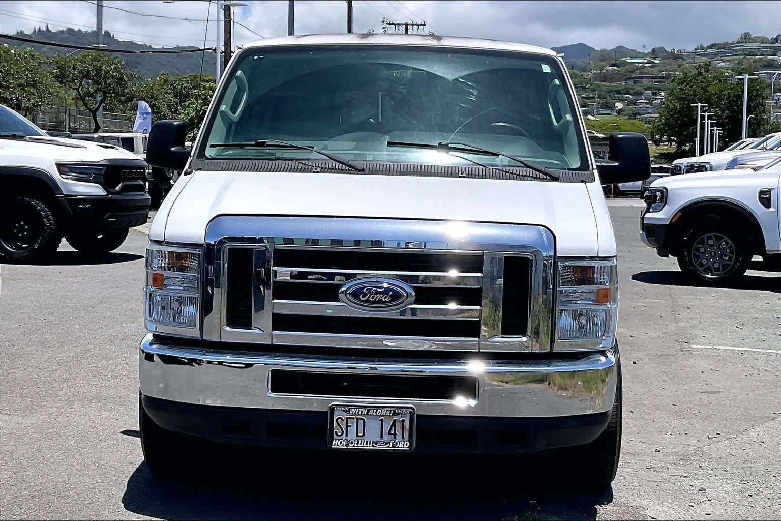 Used 2014 Ford E-350 and Econoline 350 XL w/ Power Windows & Locks Group RWD image 6