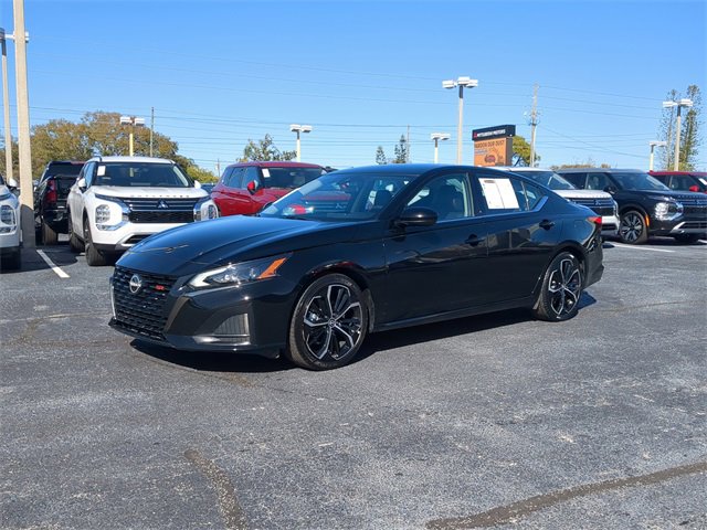 Used 2024 Nissan Altima 2.5 SR video 2
