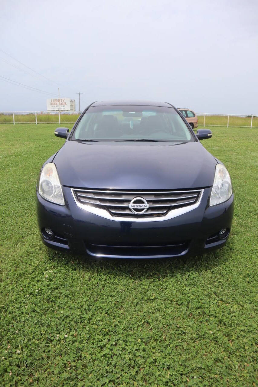 Used 2012 Nissan Altima 2.5 SL w/ 2.5SL Pkg FWD image 7