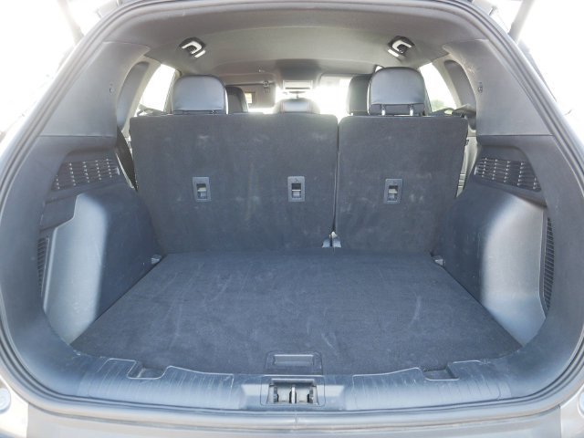 Used 2025 Ford Escape ST-Line Select AWD/4WD image 18