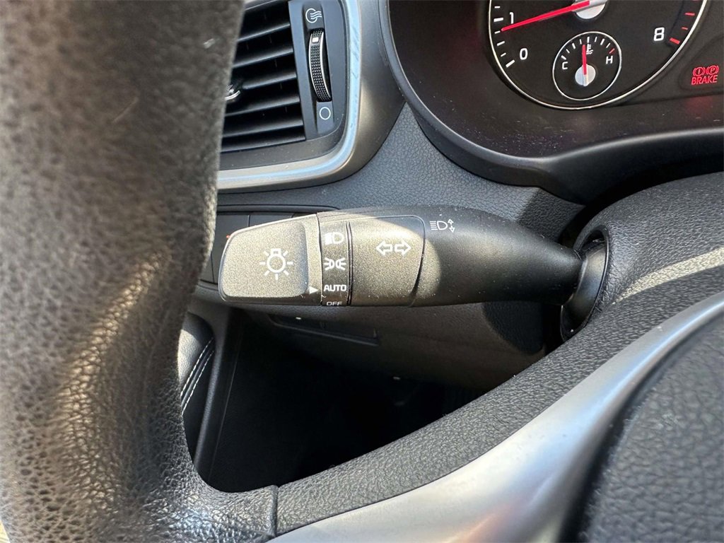 Used 2019 Kia Sorento LX image 11