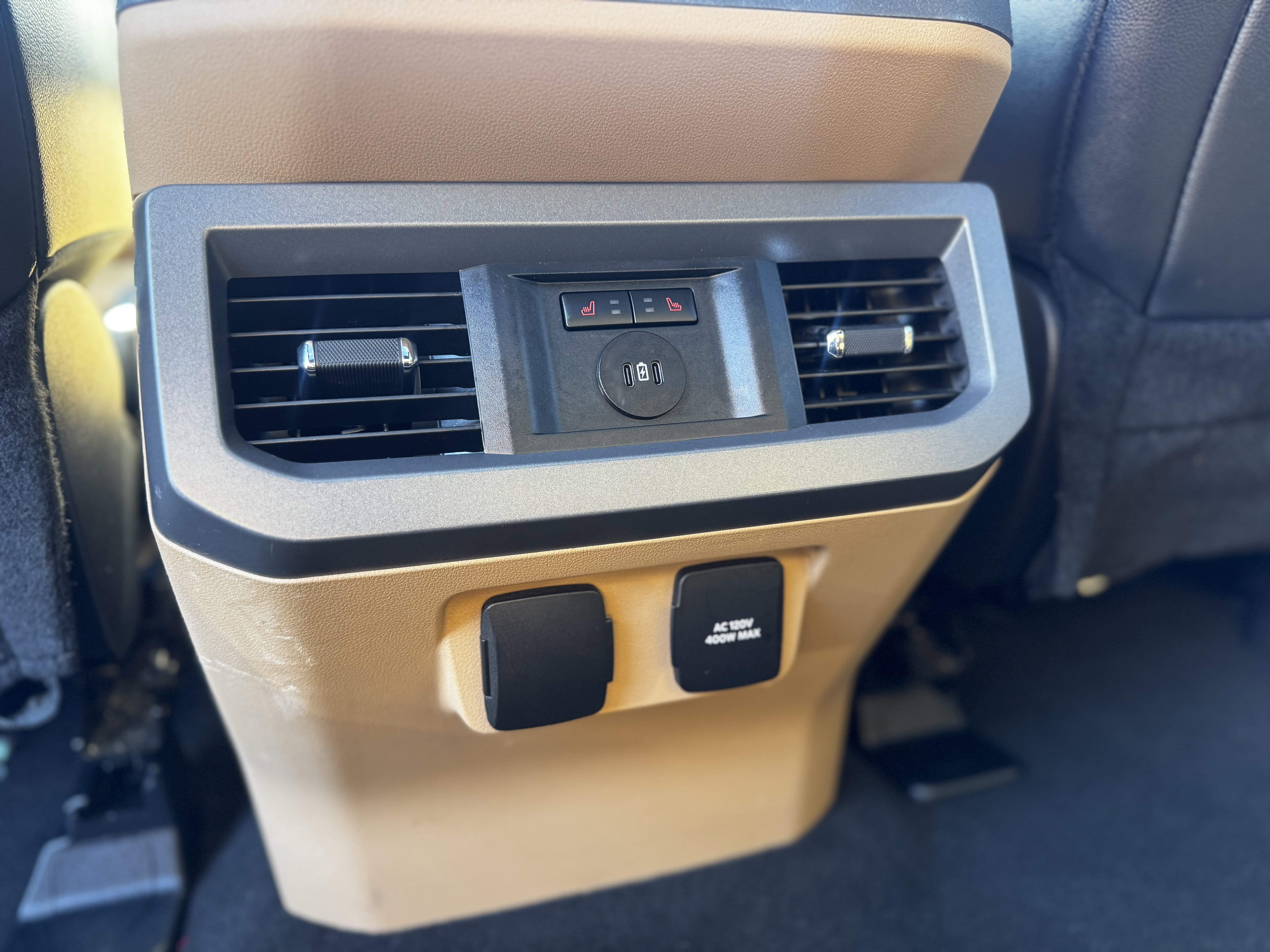 Used 2024 Ford F250 Lariat w/ Sport Appearance Package image 16