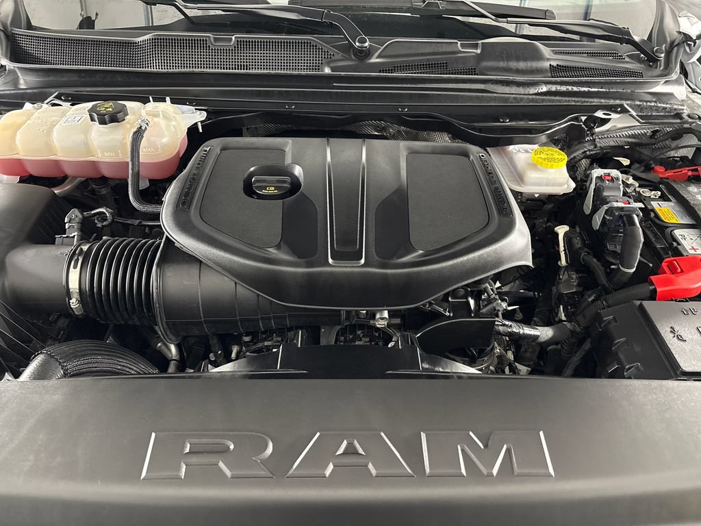 Used 2025 RAM 1500 Big Horn AWD/4WD image 29