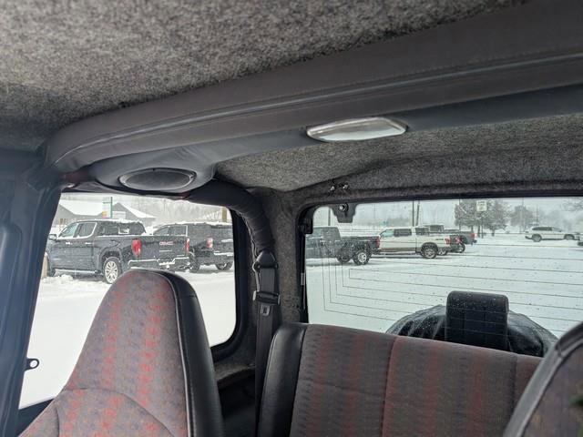 Used 2000 Jeep Wrangler SE image 17