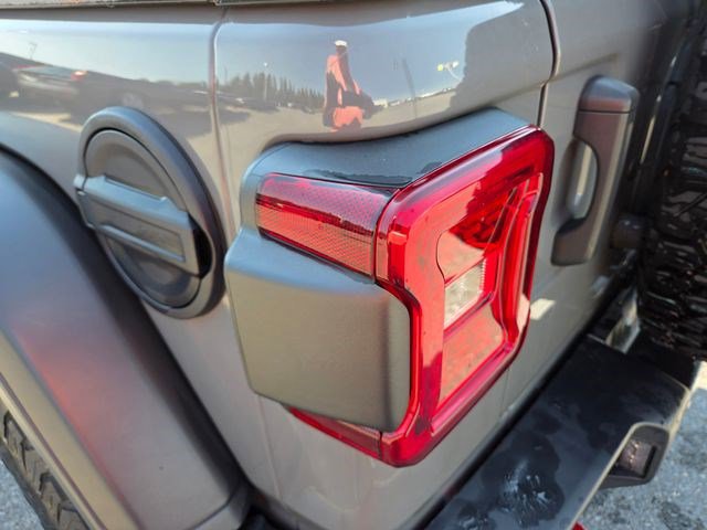 Used 2021 Jeep Wrangler Rubicon AWD/4WD image 13