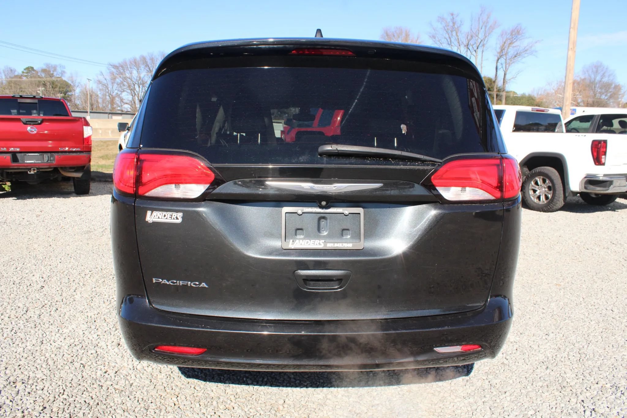 Used 2017 Chrysler Pacifica LX FWD image 9