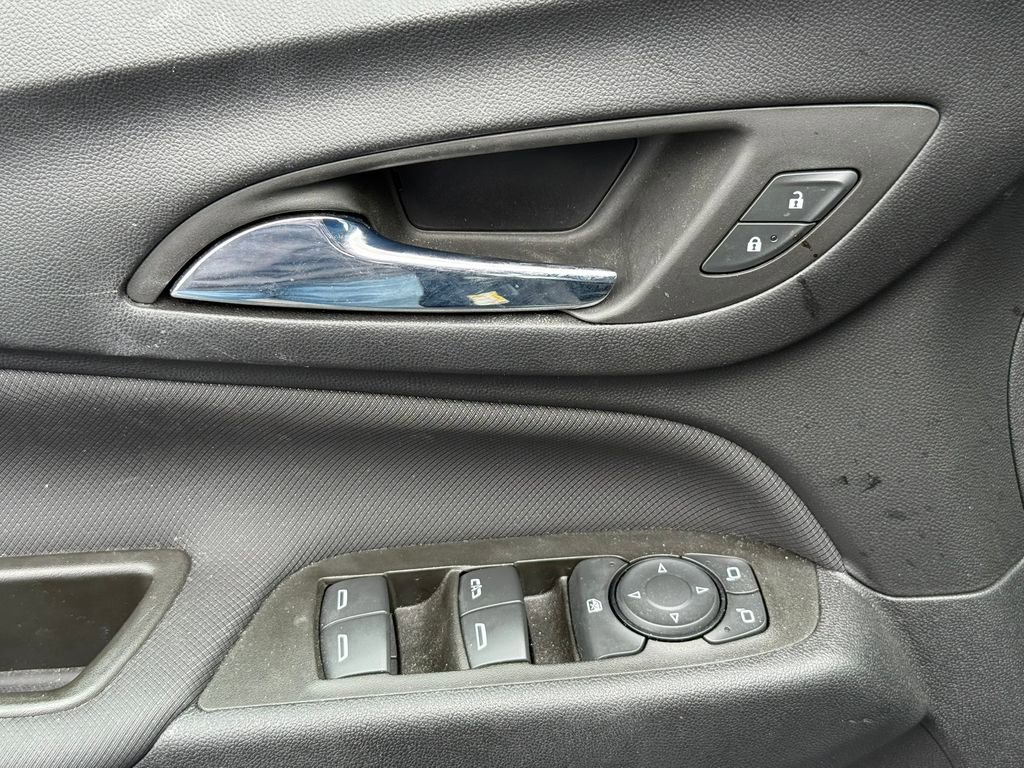 Used 2023 Chevrolet Equinox RS AWD/4WD image 15
