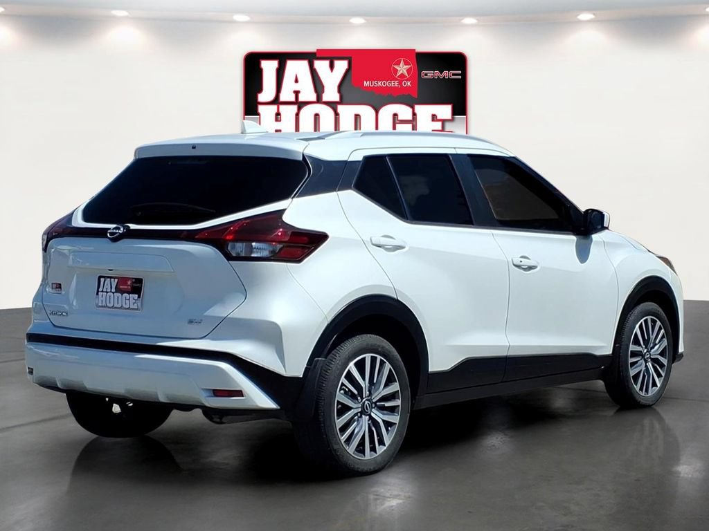 Used 2024 Nissan Kicks SV FWD image 6