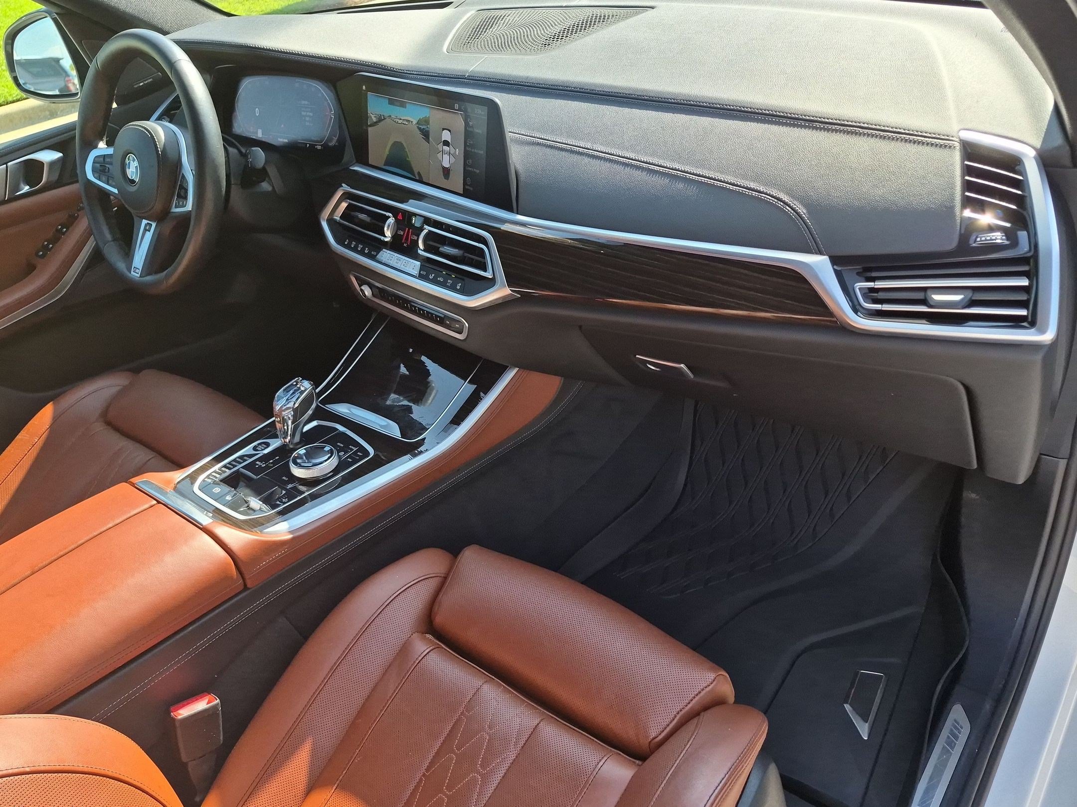 Used 2021 BMW X5 xDrive40i w/ M Sport Package AWD/4WD image 42