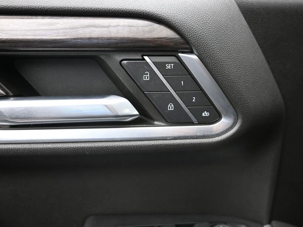 Used 2022 Chevrolet Silverado 1500 LTZ w/ LTZ Convenience Package II image 21