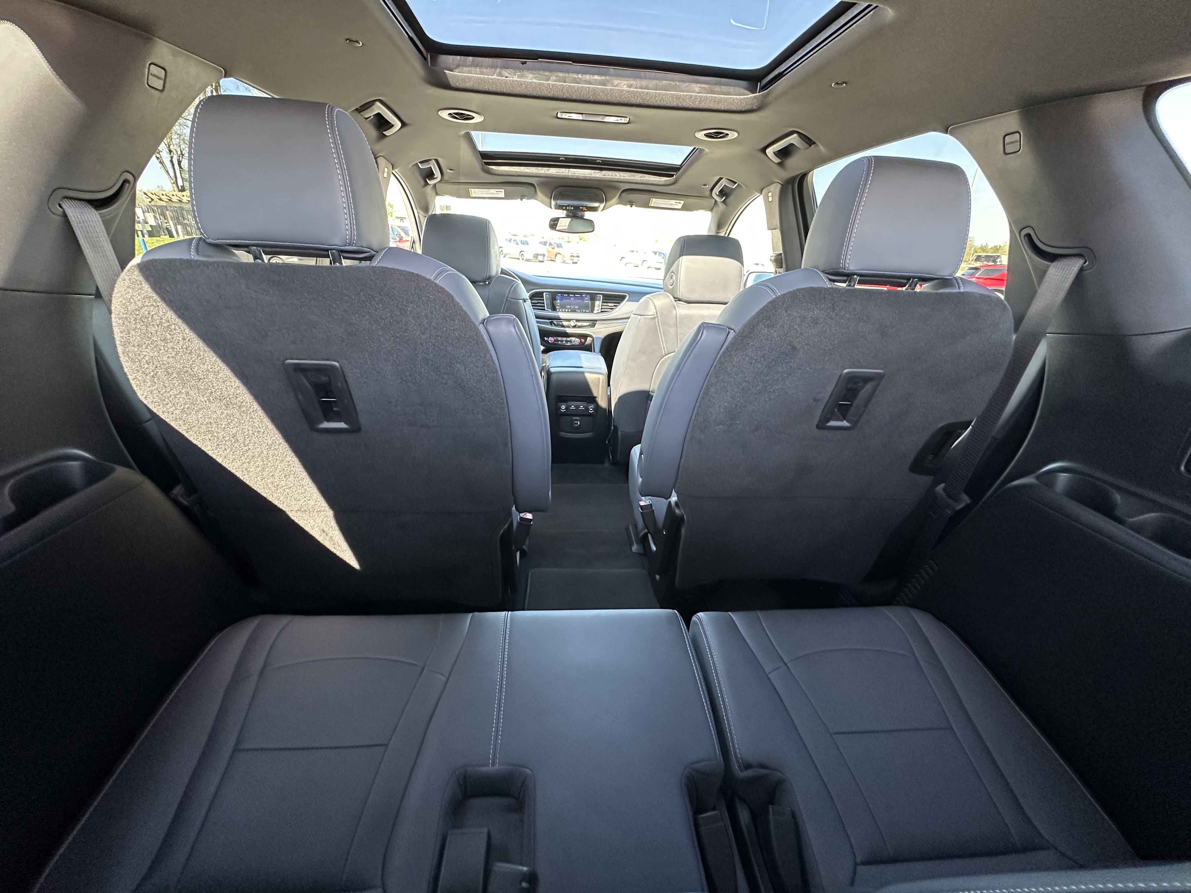 Used 2023 Buick Enclave Essence w/ Experience Buick Package FWD image 31