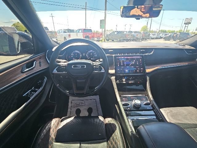 Used 2023 Jeep Grand Cherokee Summit w/ Adv Protech Group IV AWD/4WD image 22