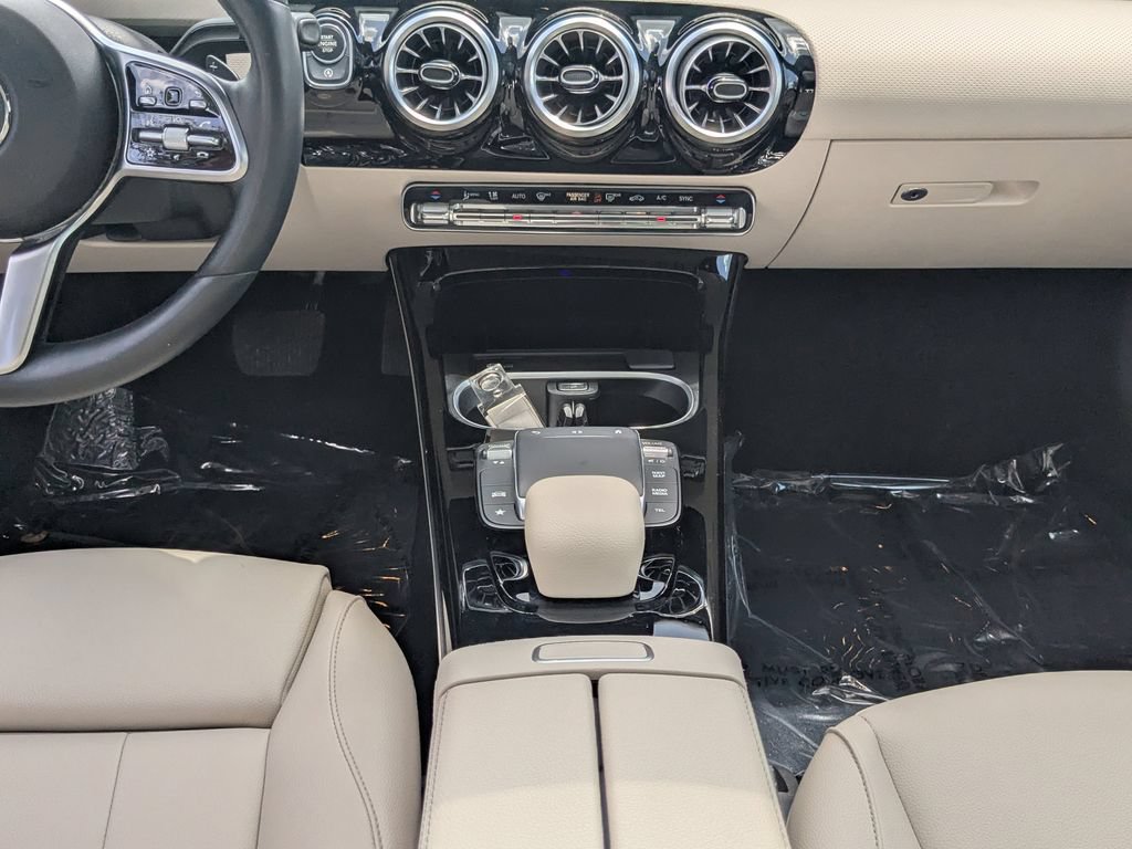 Certified 2022 Mercedes-Benz A 220 4MATIC image 6