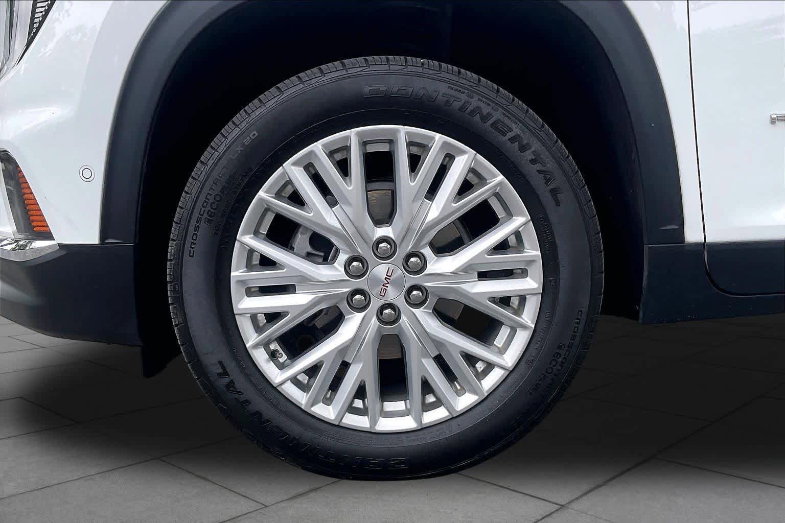 Used 2024 GMC Acadia Elevation w/ Super Cruise Package FWD image 10