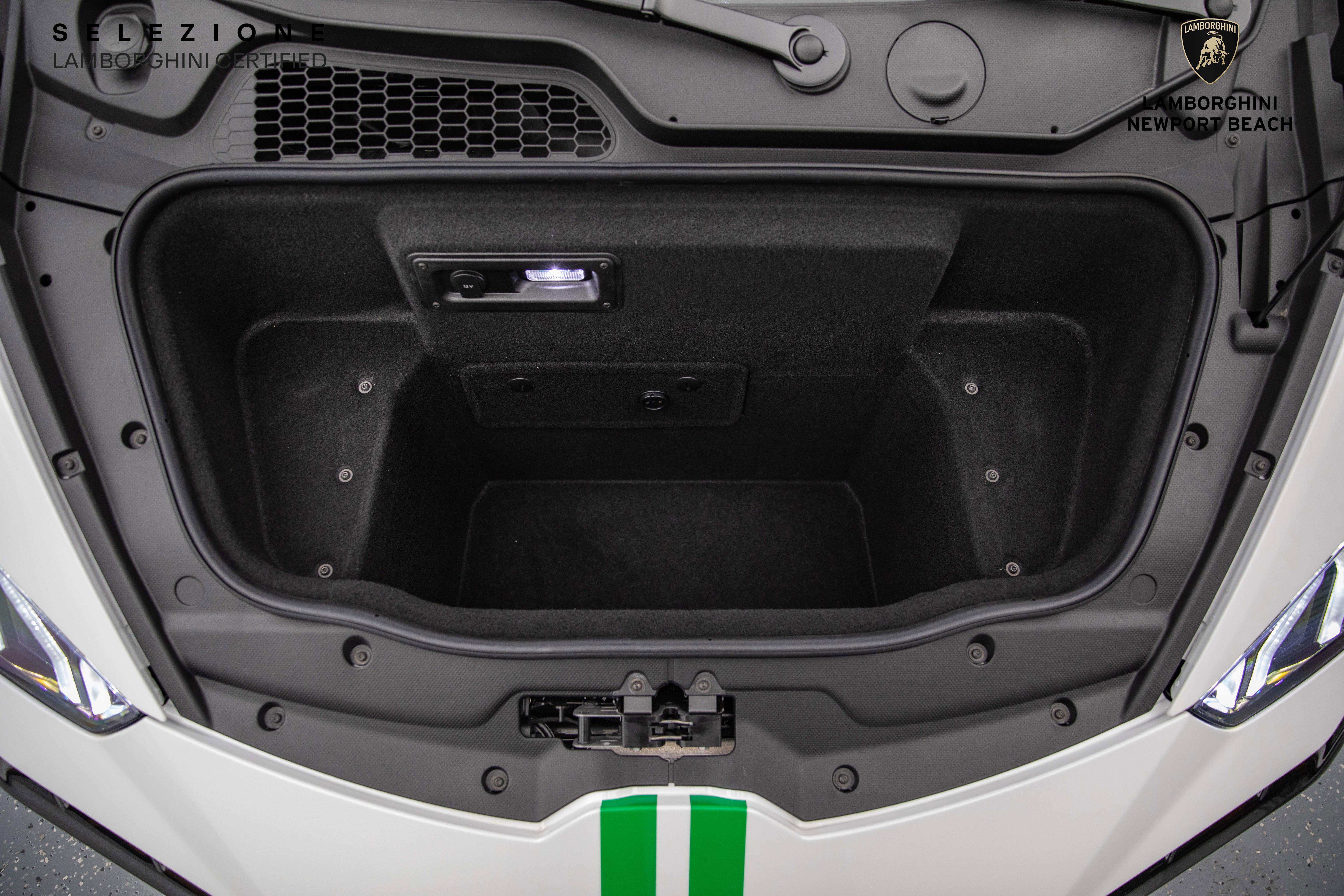 Used 2023 Lamborghini Huracan Tecnica image 10